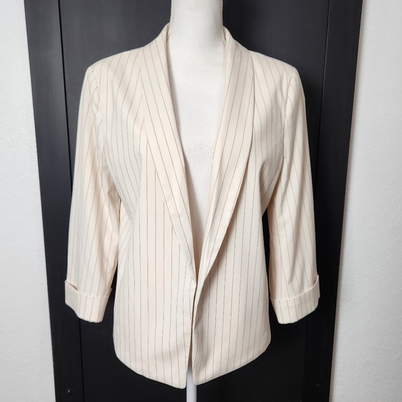 ANN TAYLOR CREAM PIN STRIPED 3/4 SLEEVE BLAZER SIZE 10 - Picture 2 of 9